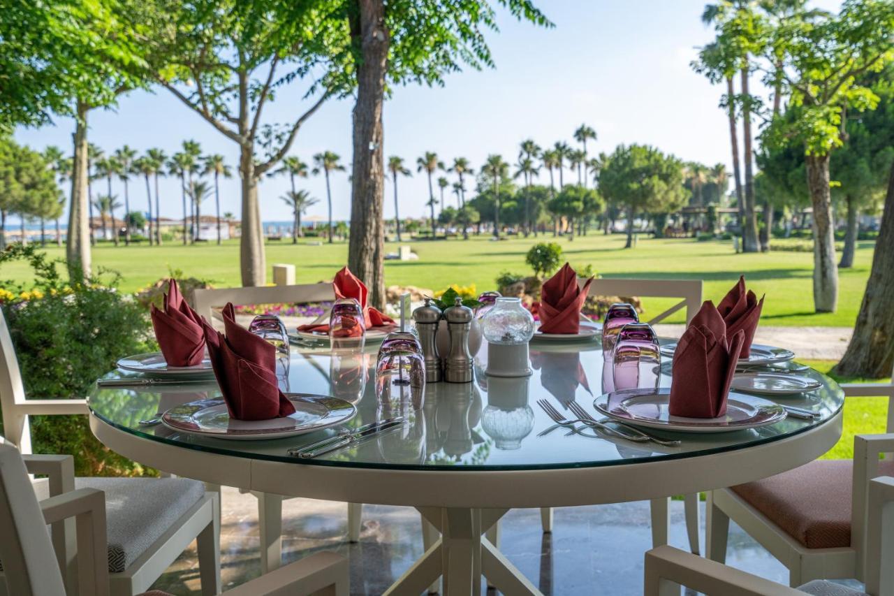Lara Barut Collection-Ultra All Inclusive Antalia Esterno foto The restaurant at the hotel