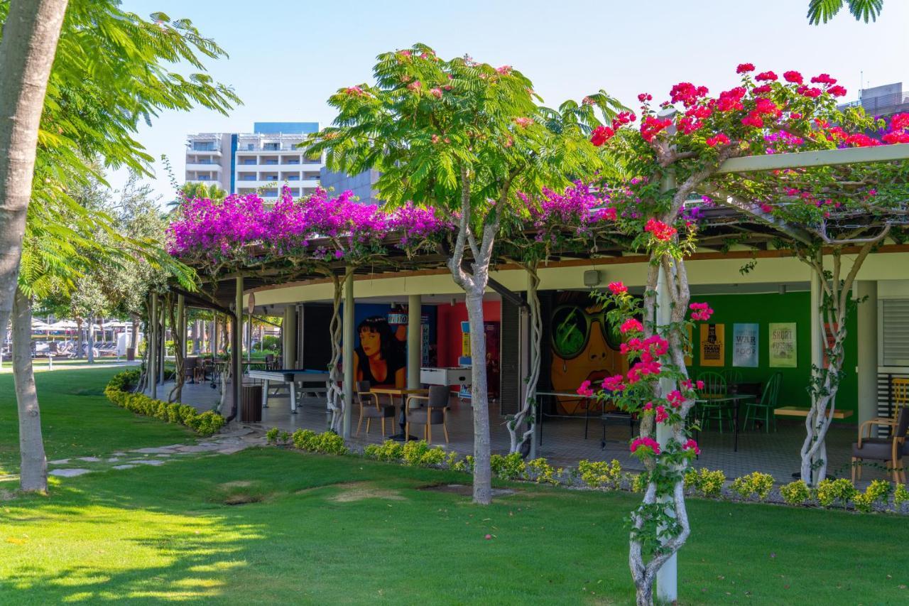 Lara Barut Collection-Ultra All Inclusive Antalia Esterno foto The park's café