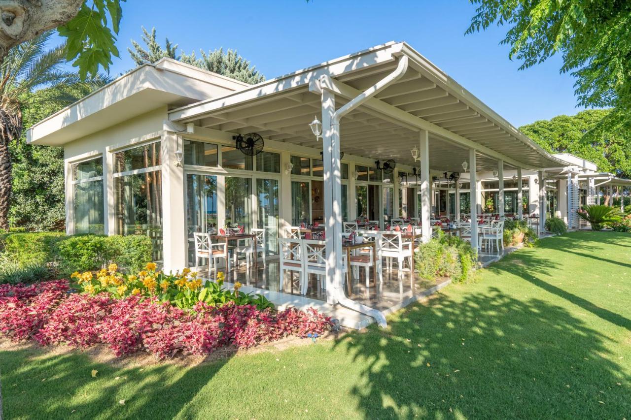 Lara Barut Collection-Ultra All Inclusive Antalia Esterno foto The clubhouse at the Royal Golf Club